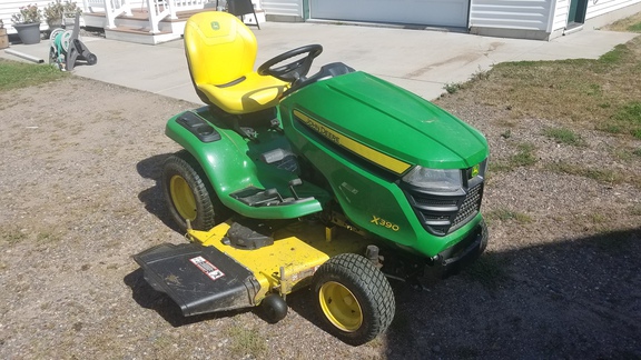 2022 John Deere X390 Garden Tractor