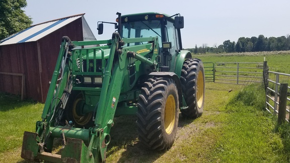 2008 John Deere 7330 Tractor