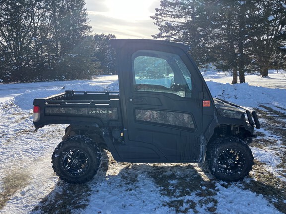 2022 John Deere XUV 835R ATV