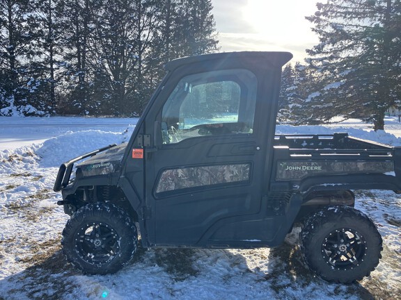 2022 John Deere XUV 835R ATV