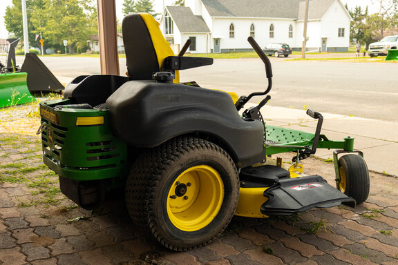 2015 John Deere Z655 Mower/Zero Turn