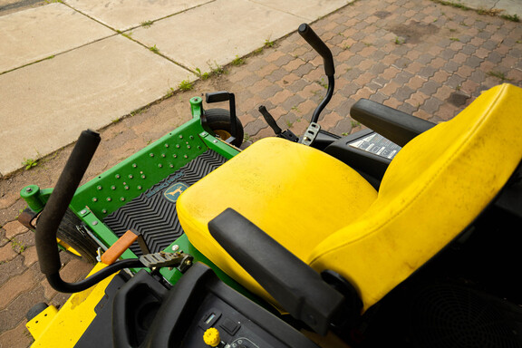 2015 John Deere Z655 Mower/Zero Turn