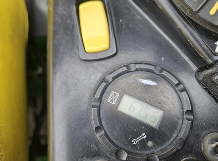 2018 John Deere Z915E Mower/Zero Turn