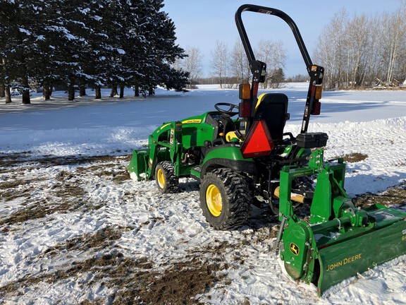 2021 John Deere 1025R Tractor Compact