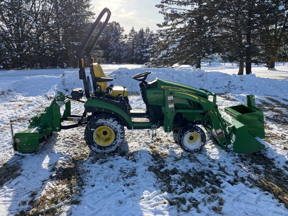 2021 John Deere 1025R Tractor Compact