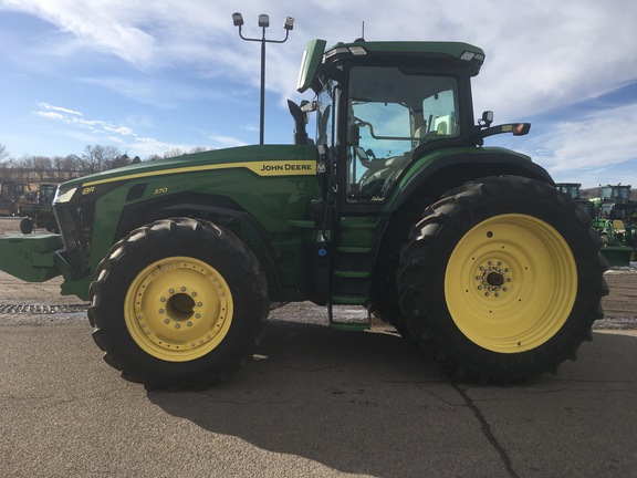 2023 John Deere 8R 370 Tractor