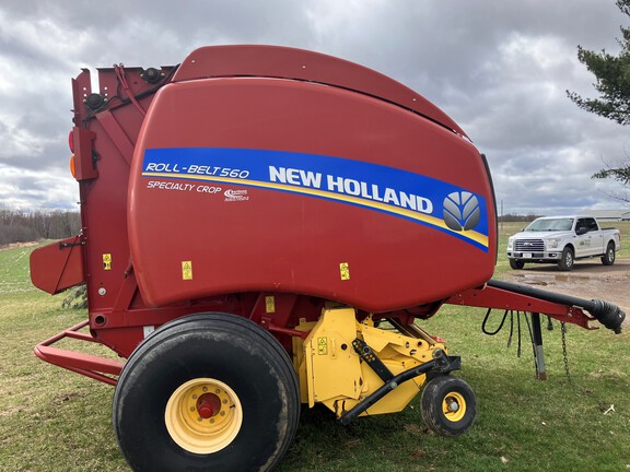 2014 New Holland Rollbelt 560 Baler/Round