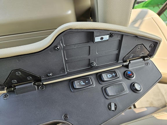 2024 John Deere 9R 590 Tractor 4WD