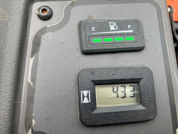 2024 Husqvarna Z554L Mower/Zero Turn