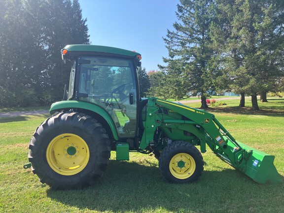 2019 John Deere 4066R Tractor Compact