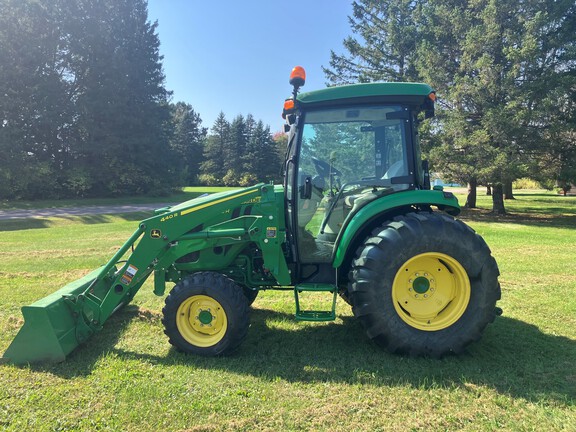 2019 John Deere 4066R Tractor Compact