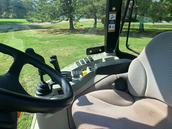 2019 John Deere 4066R Tractor Compact