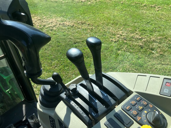 2019 John Deere 4066R Tractor Compact