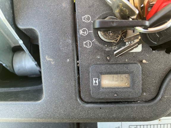 2019 John Deere Z355E Mower/Zero Turn