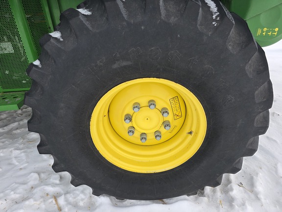 2014 John Deere S670 Combine