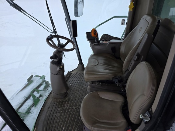 2014 John Deere S670 Combine