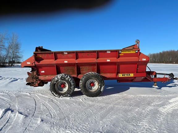2015 Meyers 8720 Manure Spreader