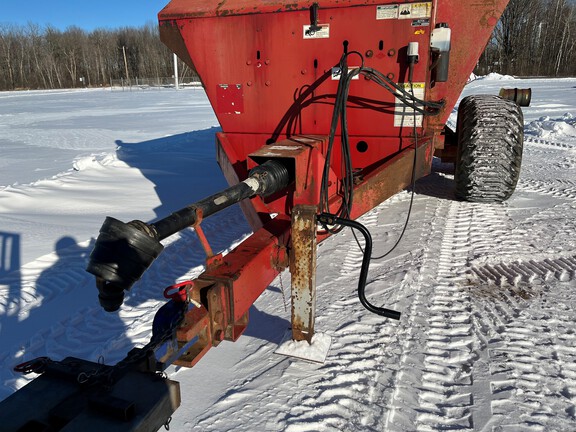2015 Meyers 8720 Manure Spreader