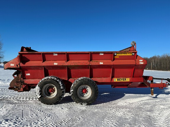2015 Meyers 8720 Manure Spreader