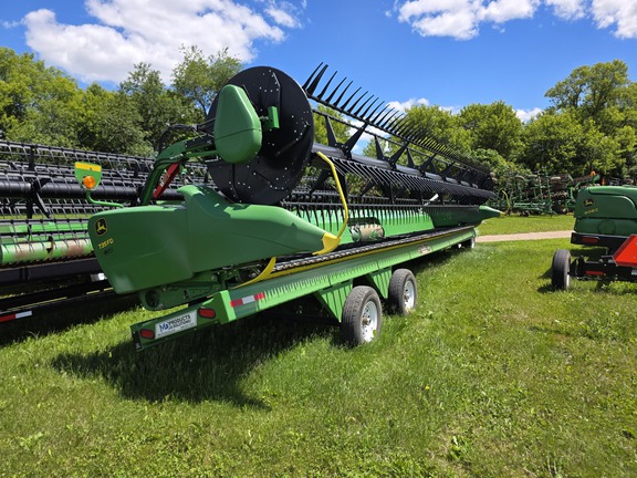 2019 John Deere 735FD Header Combine