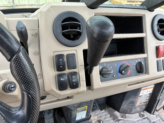 2020 John Deere XUV 835R ATV