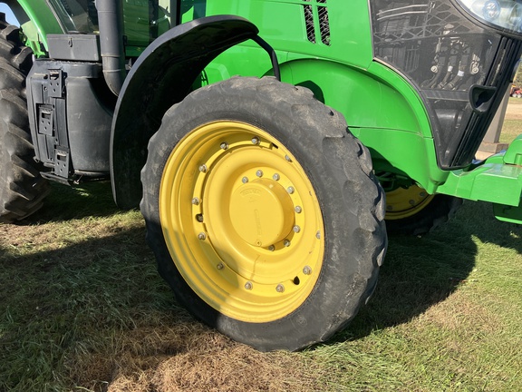 2012 John Deere 7200R Tractor