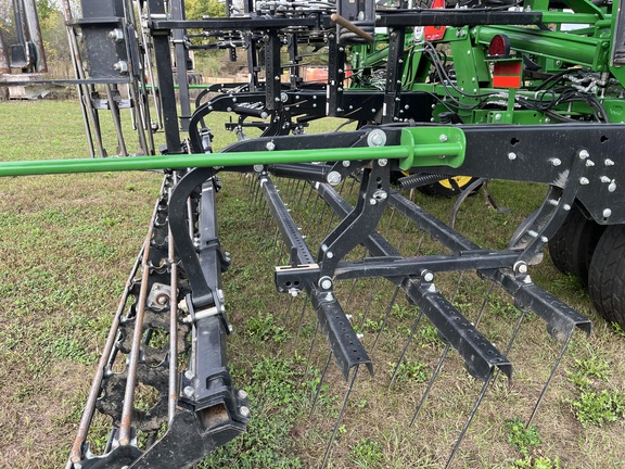 2022 John Deere 2230 Field Cultivator