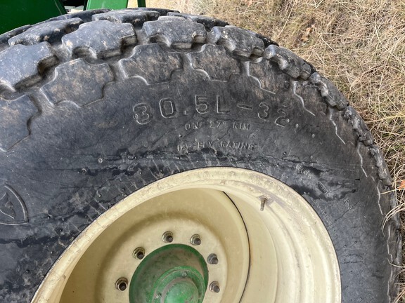 2008 Brent 780 Grain Cart