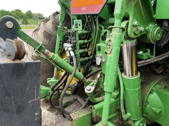 2005 John Deere 7720 Tractor