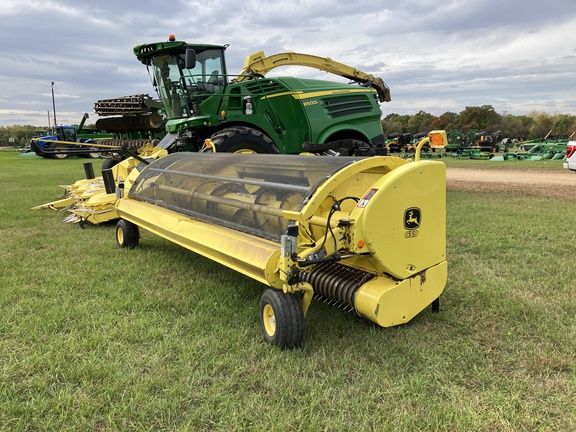 2018 John Deere 649 Header Forage