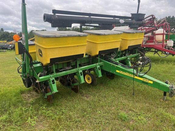 2006 John Deere 1750 Planter