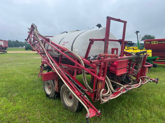 1999 Miller Pro 1000 Sprayer