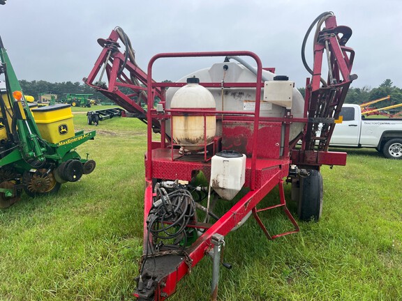 1999 Miller Pro 1000 Sprayer