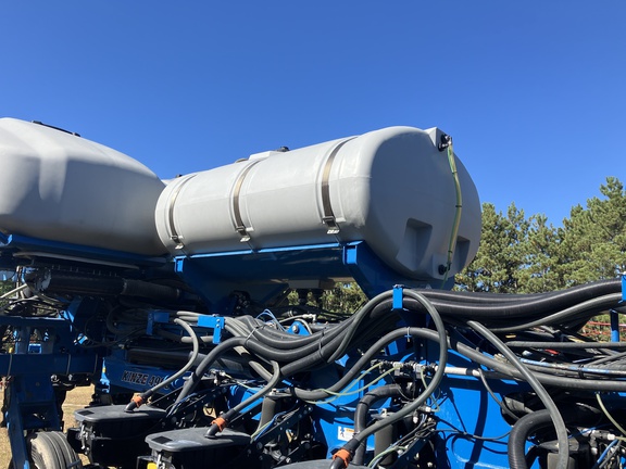 2015 Kinze 4900 Planter