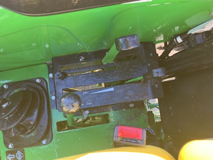 2023 John Deere 5075E Tractor