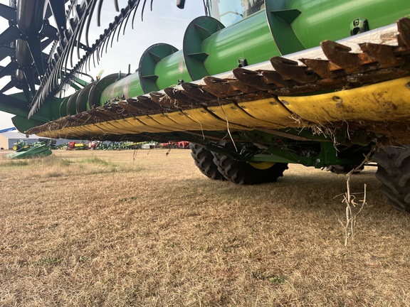 2004 John Deere 620F Header Combine