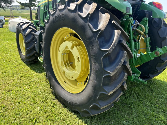 2016 John Deere 6135E Tractor