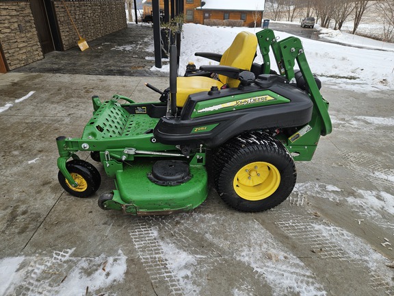 2018 John Deere Z915E Mower/Zero Turn