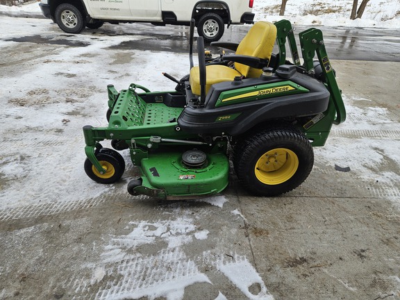 2017 John Deere Z915E Mower/Zero Turn