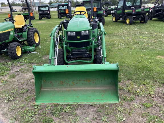 2020 John Deere 2025R Tractor Compact