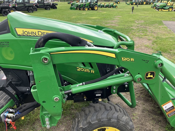 2020 John Deere 2025R Tractor Compact