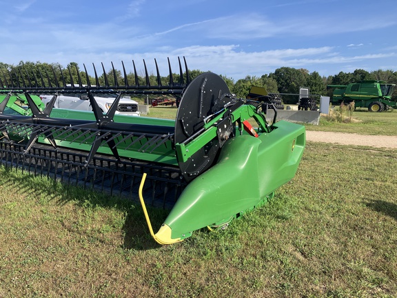 2024 John Deere RD40F Header Combine