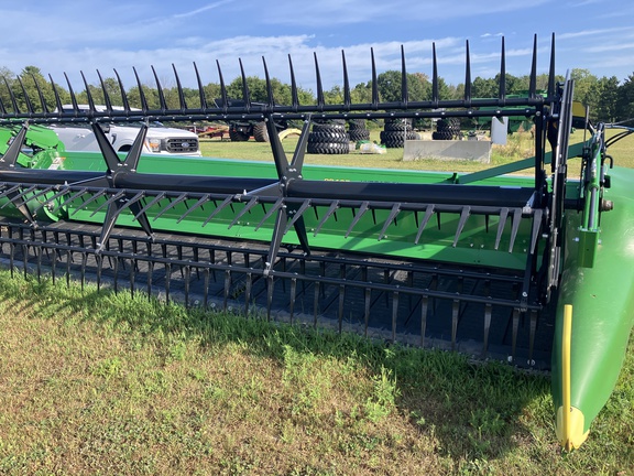 2024 John Deere RD40F Header Combine