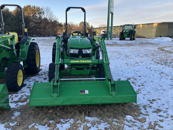 2022 John Deere 4044M Tractor Compact