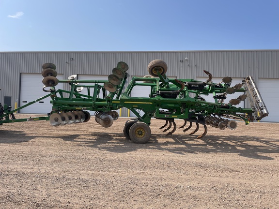 2018 John Deere 2730 Disk Ripper