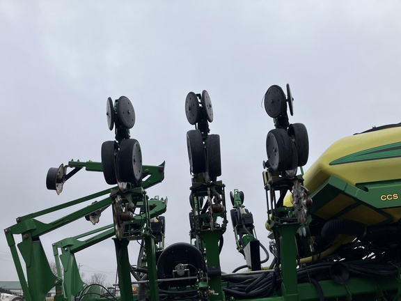 2008 John Deere 1790 Planter