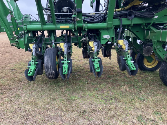 2008 John Deere 1790 Planter