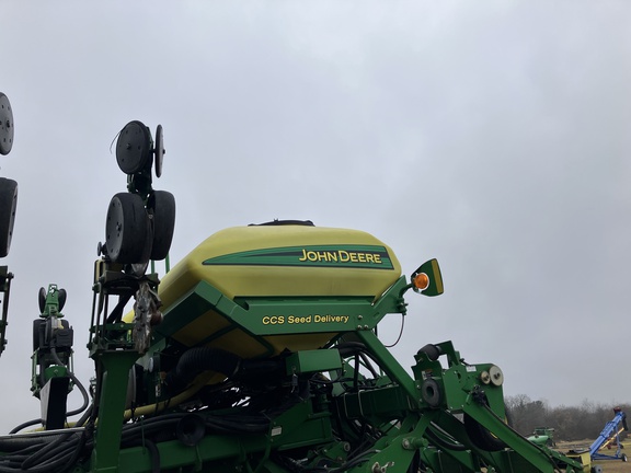 2008 John Deere 1790 Planter