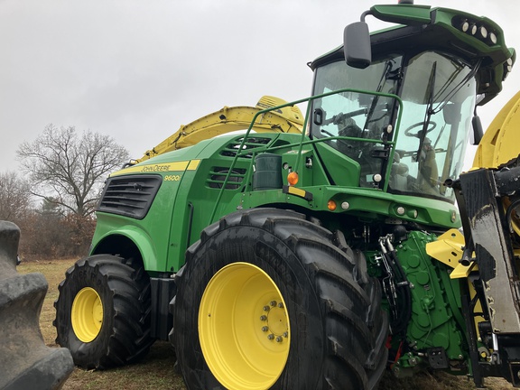 2021 John Deere 9600 Forage Harvester