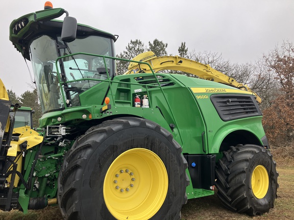 2021 John Deere 9600 Forage Harvester